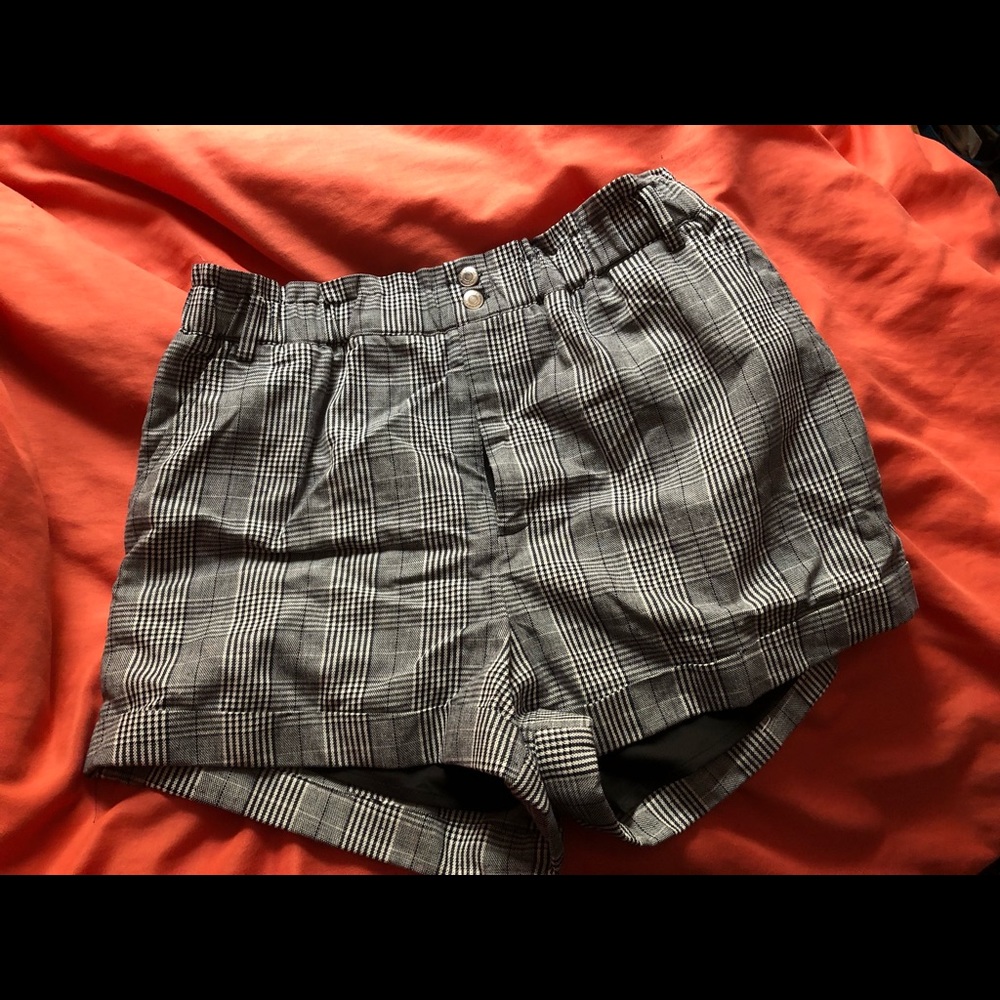 Forever 21 plaid shorts